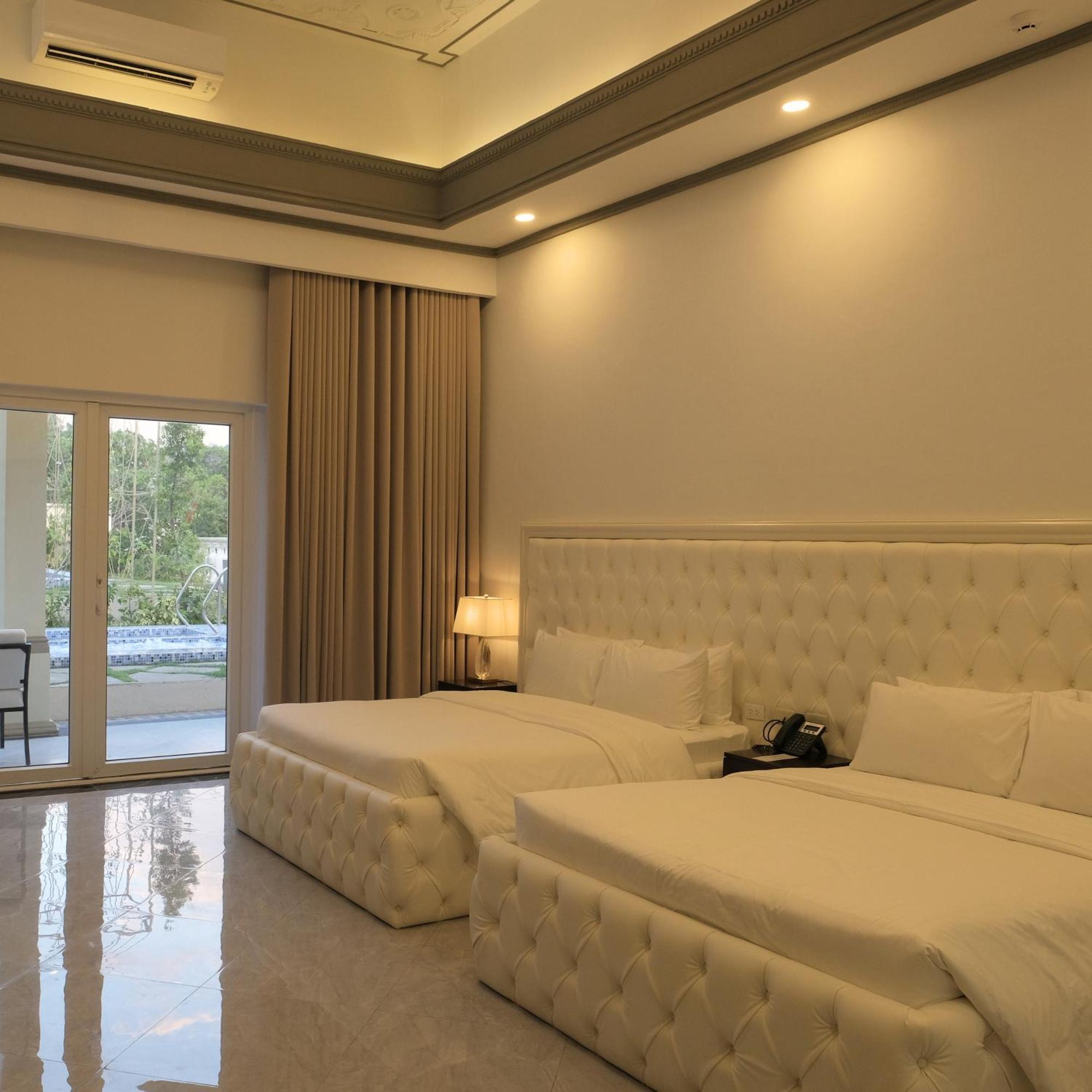 Rancho Bernardo Luxury Villas And Resort Bagac Экстерьер фото